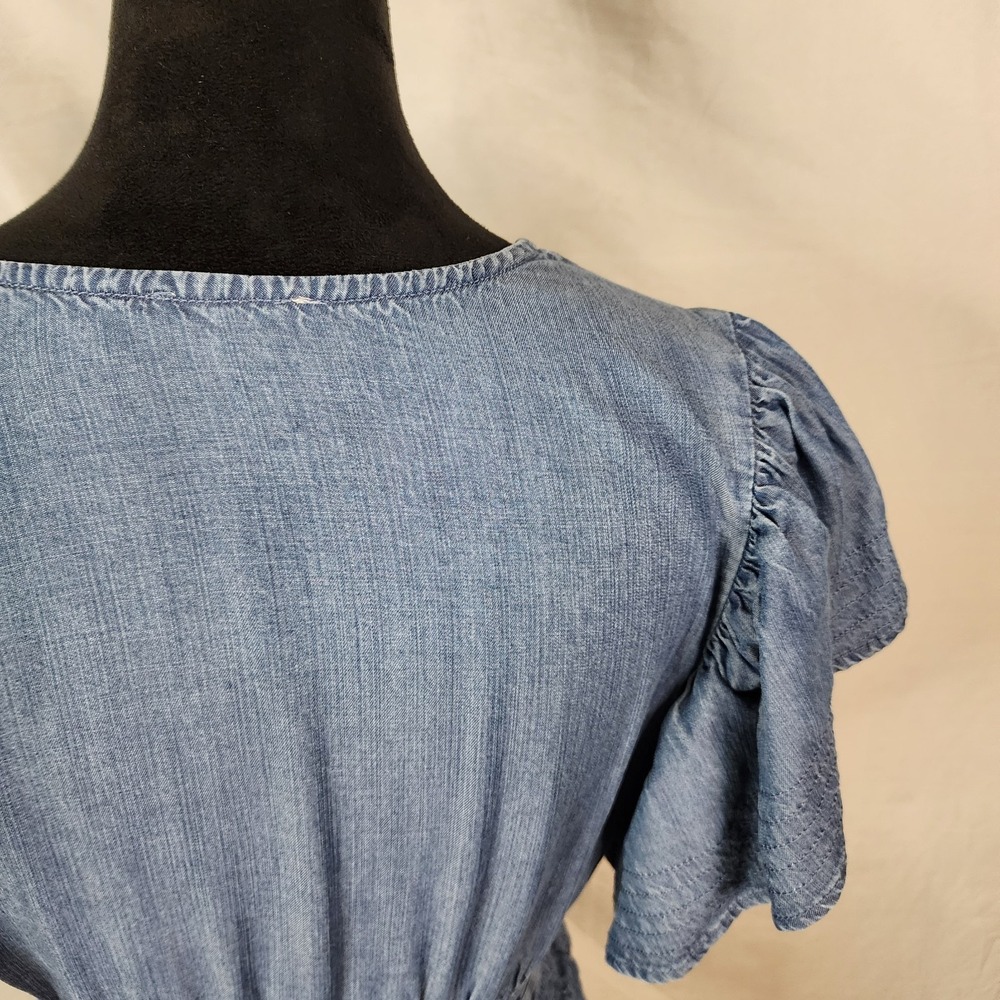 WISHLIST APPAREL Size Small Blu Chambray Denim Ruffled Flutter Sleeve Midi Dress - Picture 11 of 16